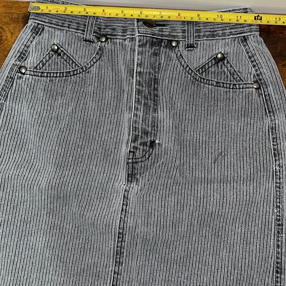 Striped Gray Mini Skirt - Picture 8 of 11